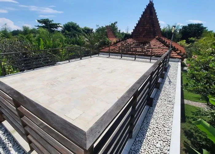 ベッド・アンド・ブレックファスト Le Petit Leon's Traditional Wooden House Tegallengah