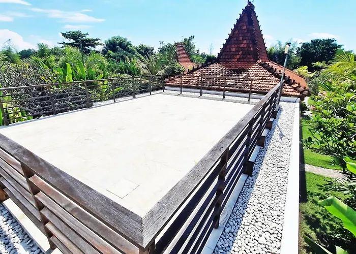 Le Petit Leon's Traditional Wooden House ベッド・アンド・ブレックファスト