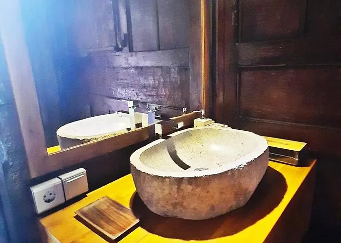 Le Petit Leon's Traditional Wooden House 3*
